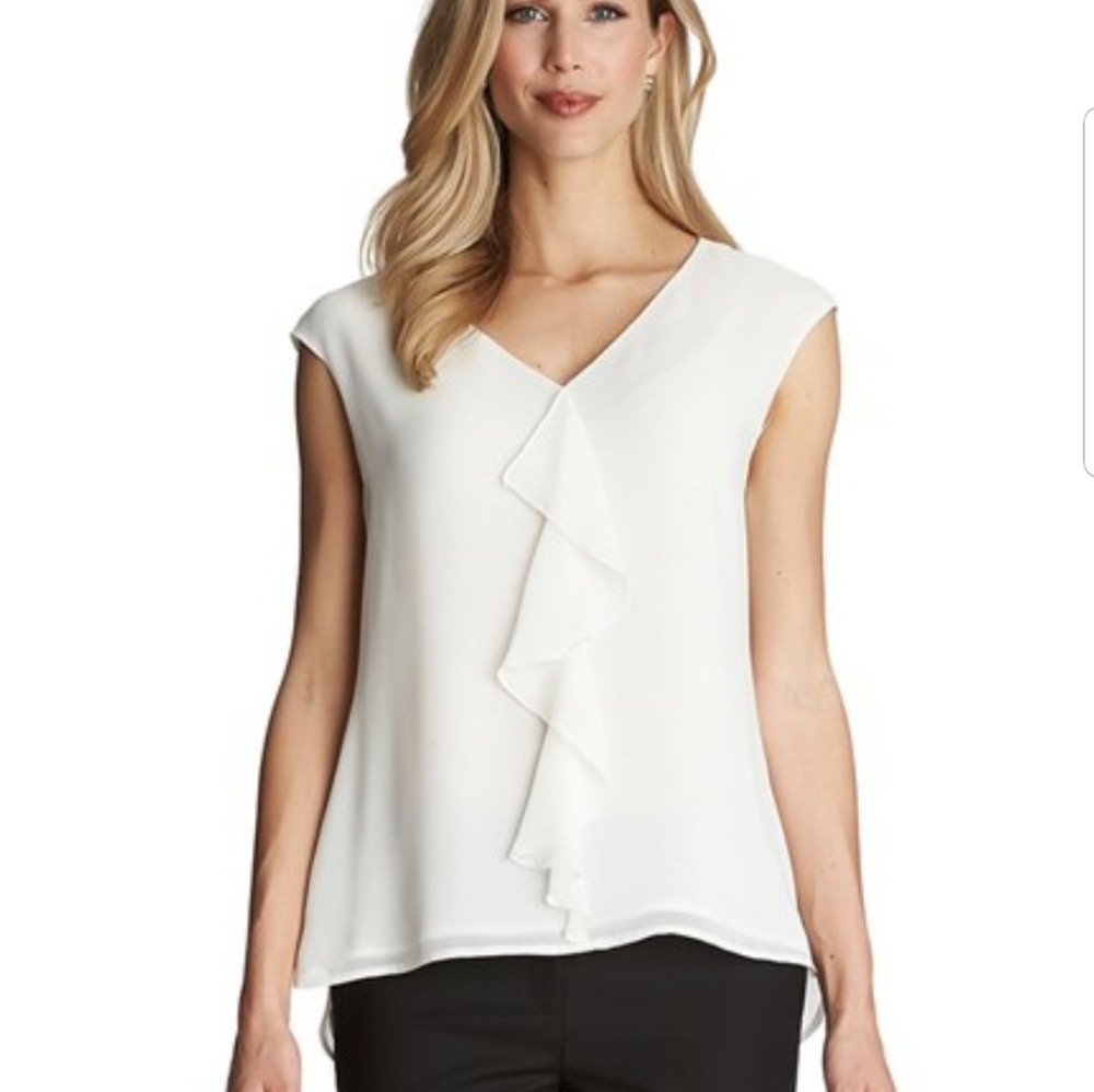 Cynthia Steffe | Short Sleeve Ruffle Front V-Neck Cream Blouse Size Small